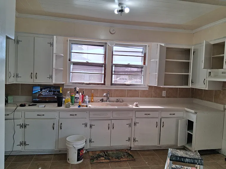317 Parker St #A — Photo 4