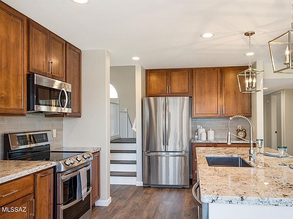 4th image of 8676 N Sayante Way