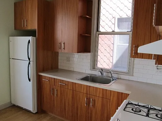 Rented by FlatFinders Realty | media 2