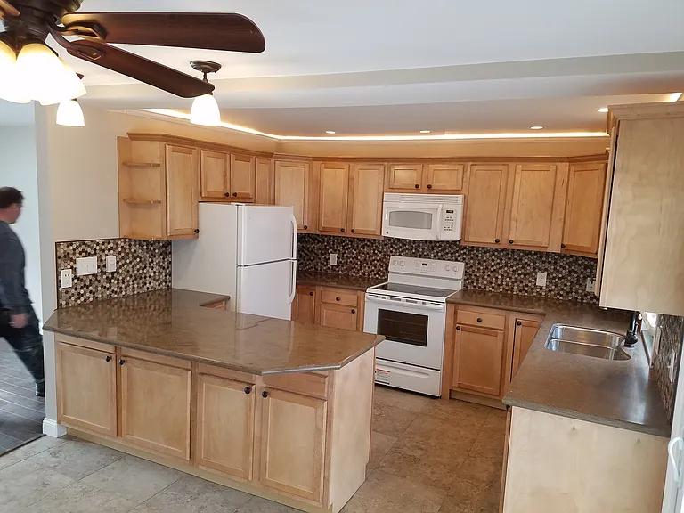 Oakhaven Acres Apartments — Photo 13