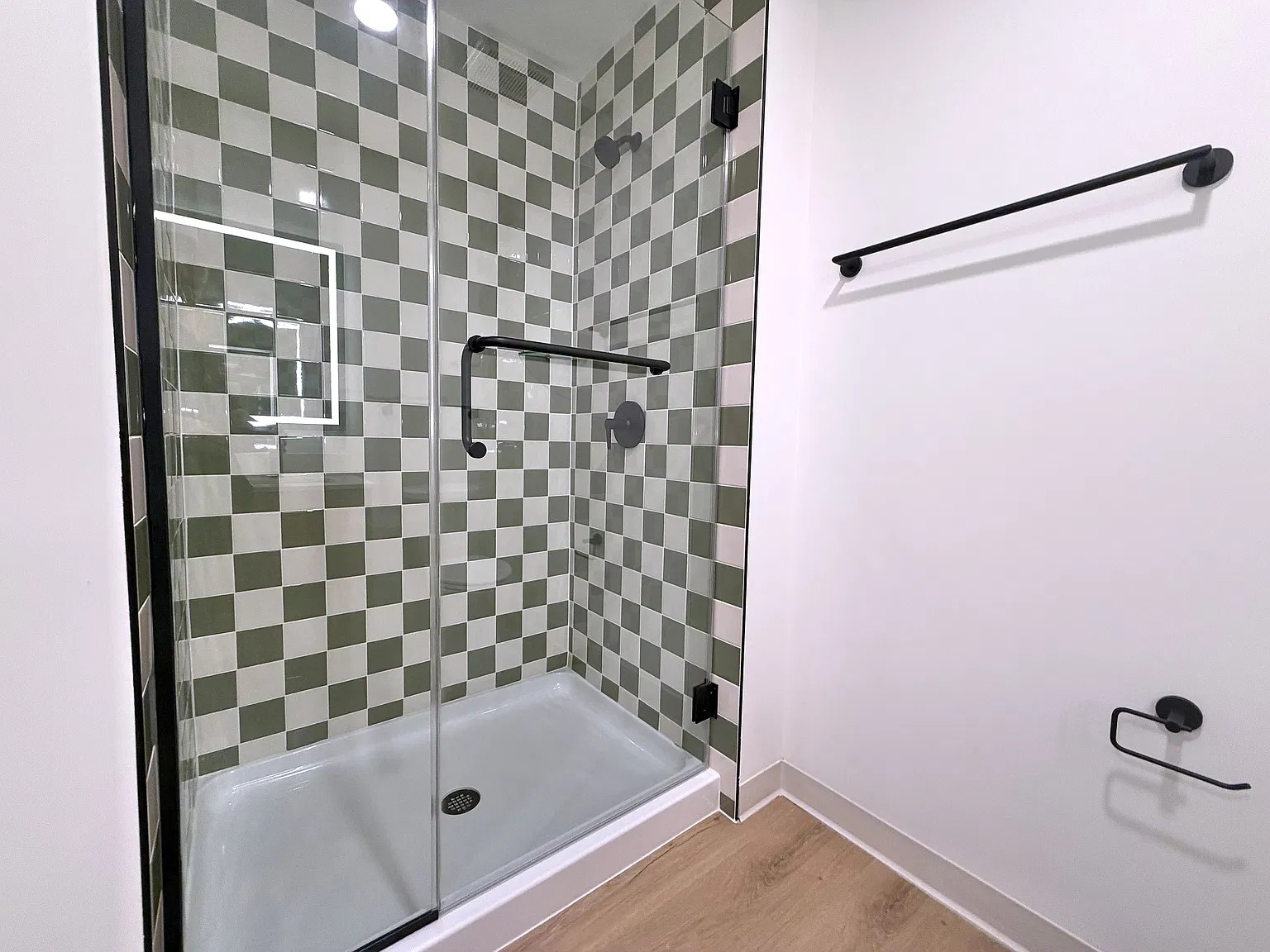 1 bed, $2,227 — Photo 4