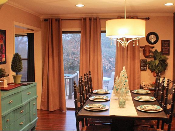 3rd image of 201 River Oaks Ln