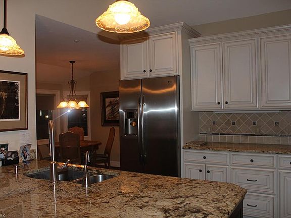 5th image of 25822 Fairmount Blvd