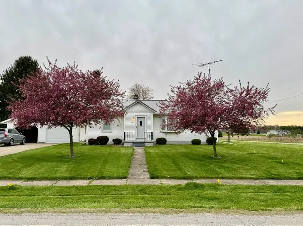 823 W Mansfield St, New Washington, OH 44854
