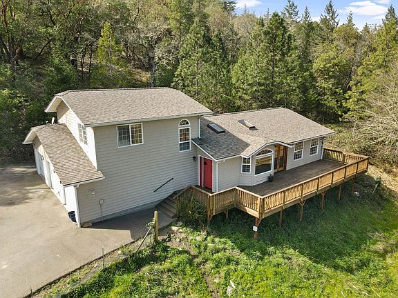 3rd image of 1100 Riverbanks Rd