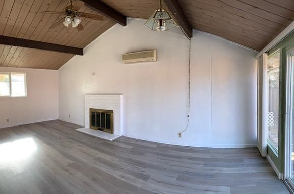 5th image of 19409 Phil Ln