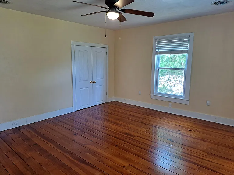 781 Kingsale Rd — Photo 18