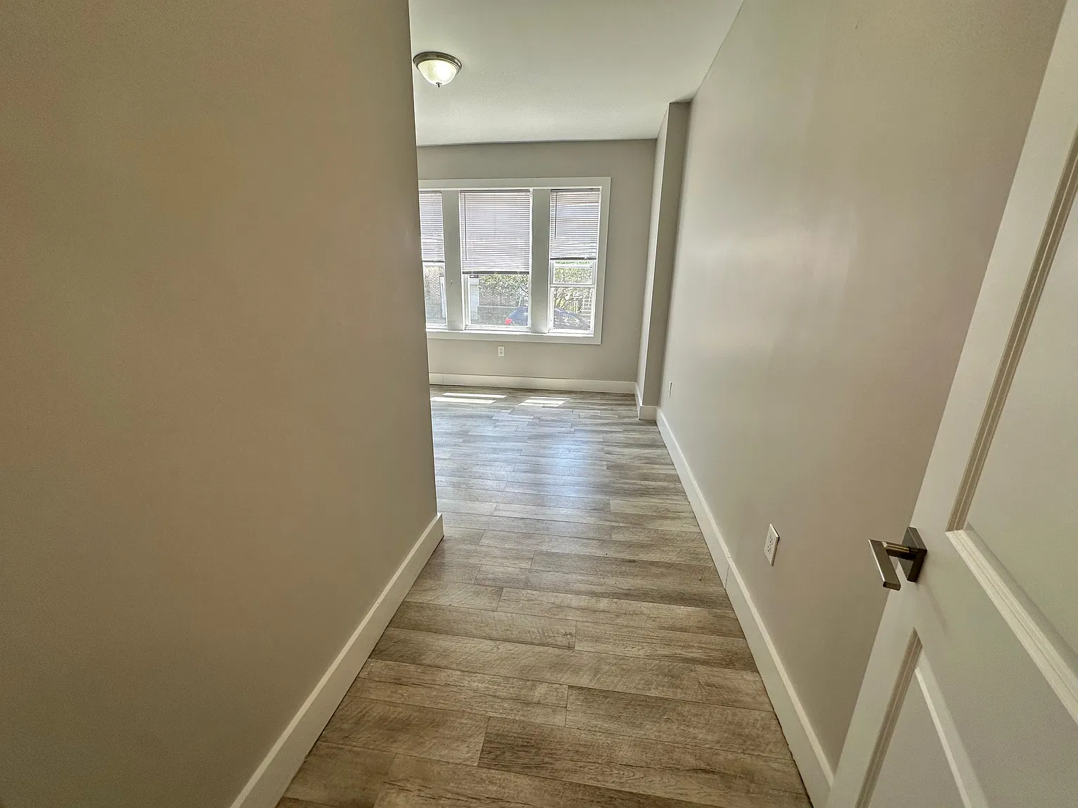 234 Jewett Avenue — Photo 4