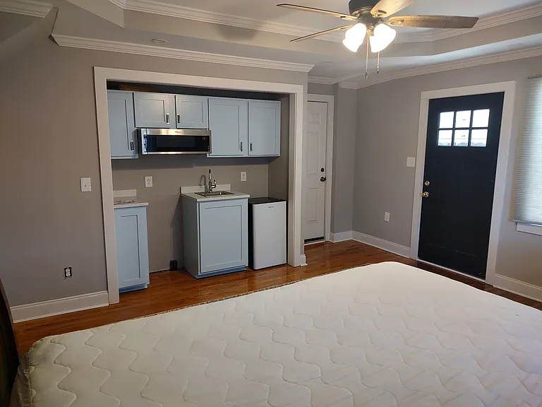 10 Stephenson Ave #A — Photo 4
