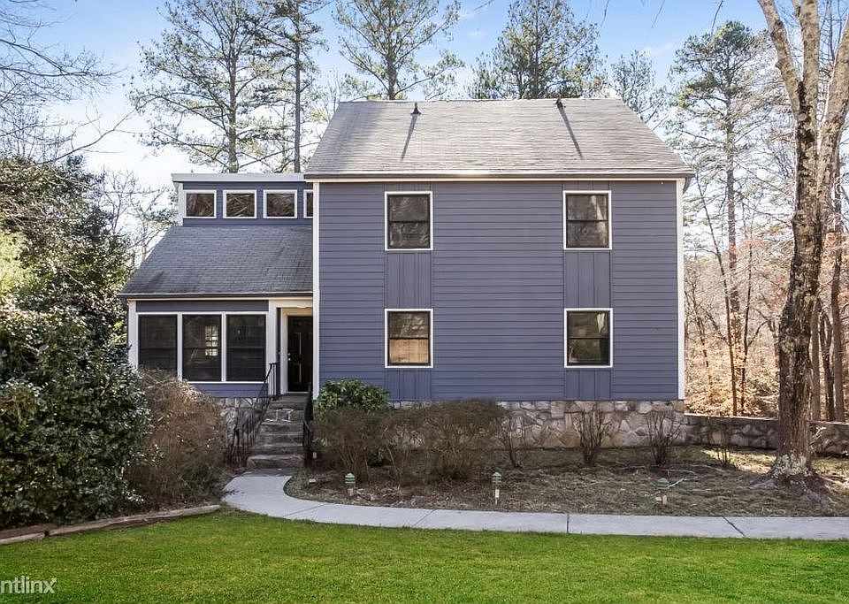1st image of 605 E Riverbend Dr SW