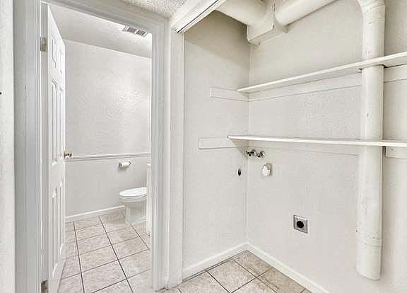2nd image of 706 Northfield Dr APT B