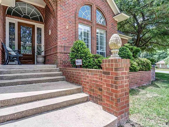 4th image of 1109 Ashwood Dr