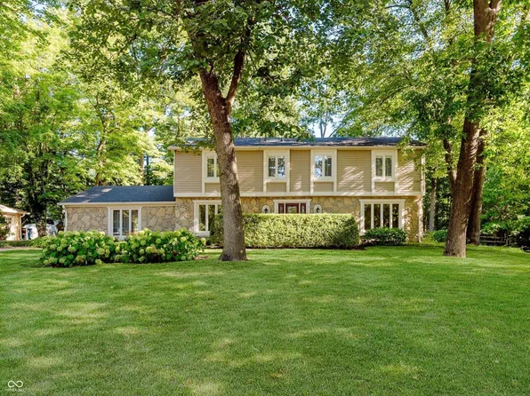 32 Horseshoe Ln, Carmel, IN 46033