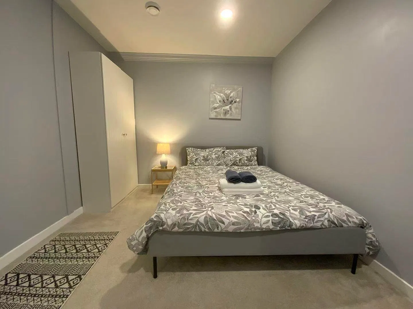 2 bed, 800 sqft, $2,500 — Photo 3