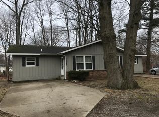 15383 Pine St, Grand Haven, MI 49417