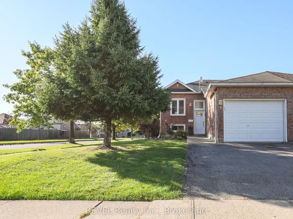 3 Jackson Ct W, Welland, ON L3C 7G2