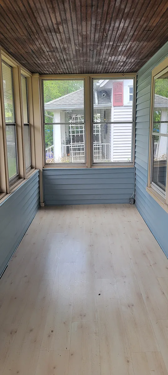 Building Photo - 3054 Mesmer Ave
