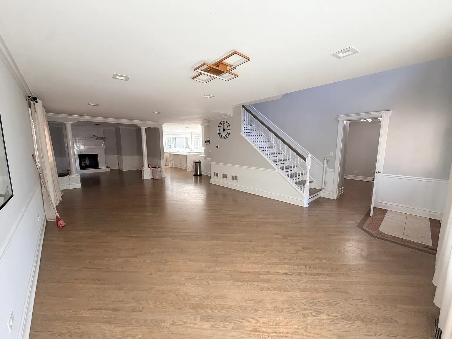 5 bed, 4200 sqft, $4,250 — Photo 3