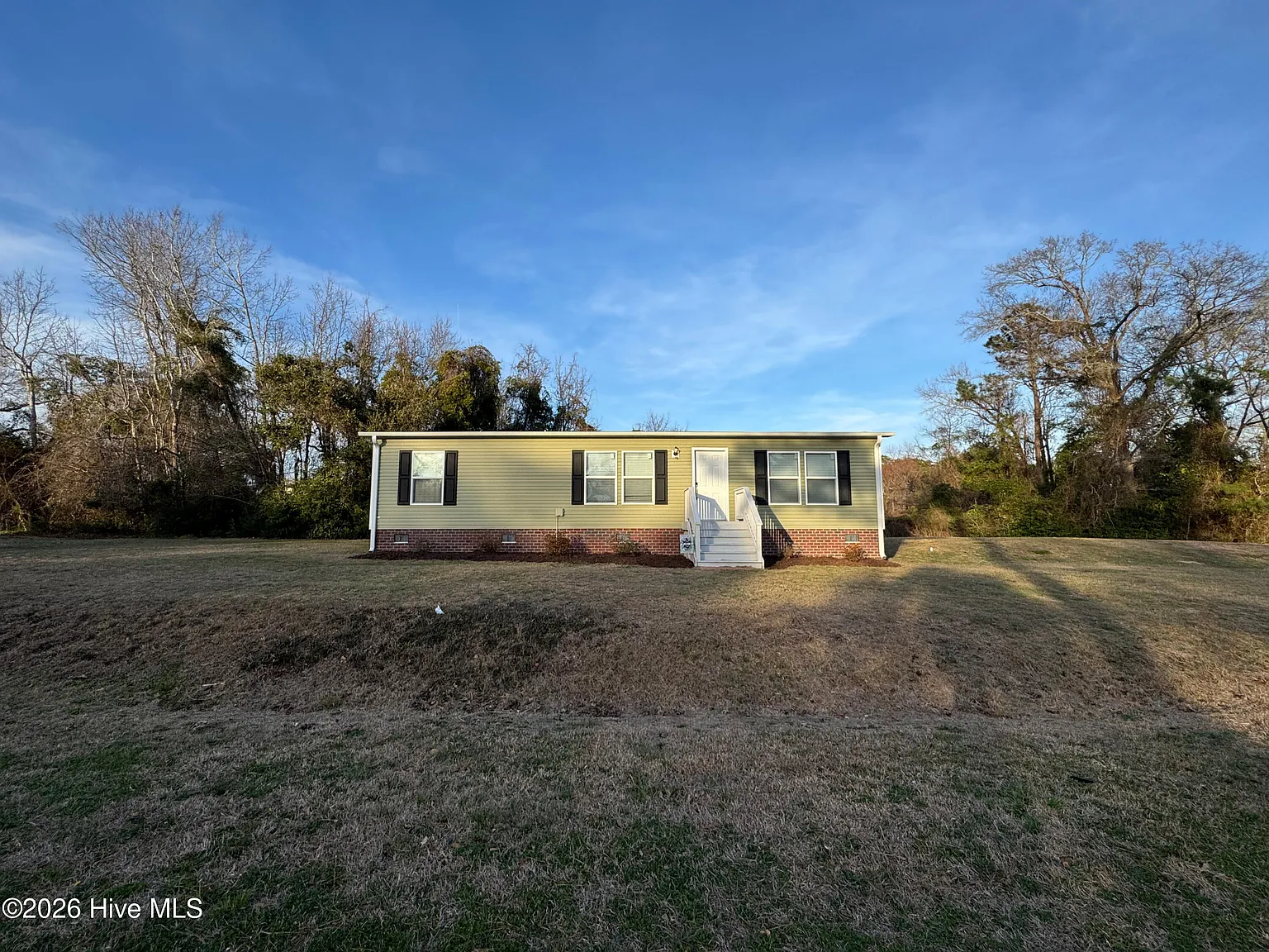 3 bed, 2.0 bath, $1,950 — Photo 2