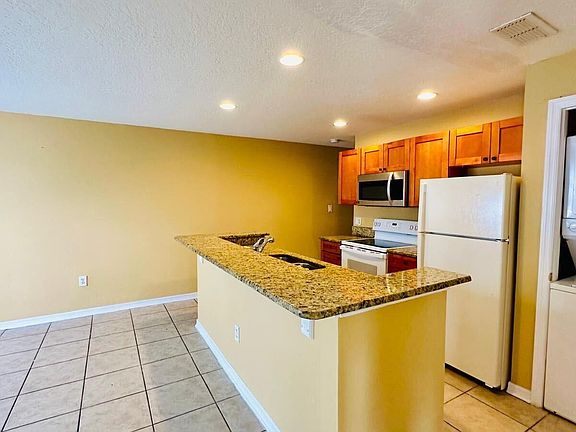 4th image of 111 Melissa Pl