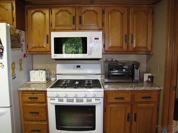 4th image of 1306 Northview Dr