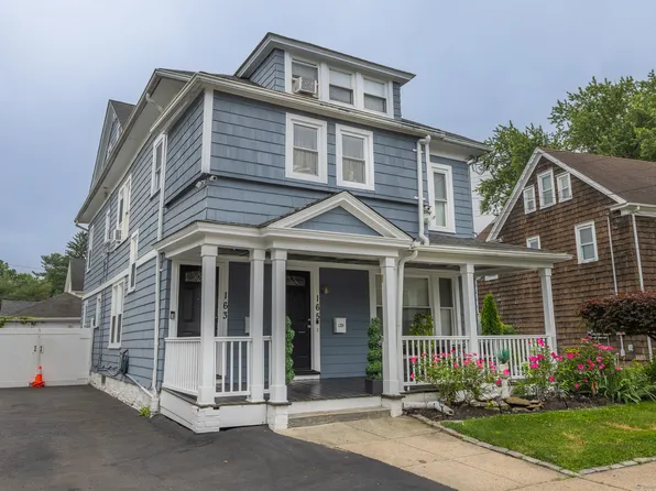 163 Laurel Place, Bridgeport, CT 06604