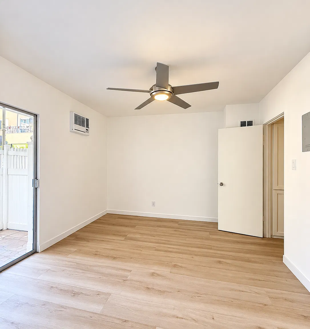 1 bed, 850 sqft, $2,395 — Photo 4