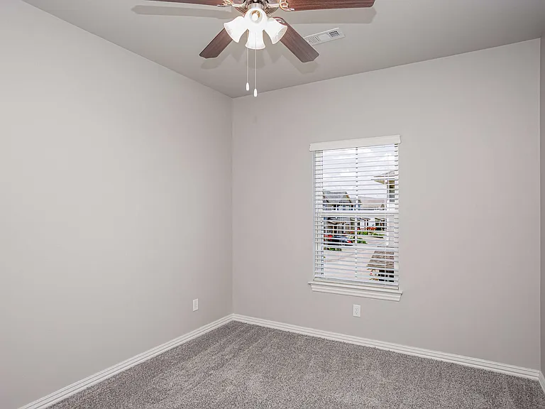 Towne Park Apartments — Photo 22