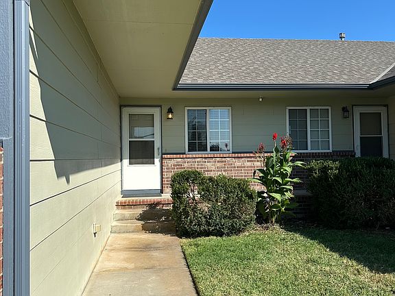 2nd image of 3810 N Pepper Ridge St #3810