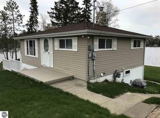 8348 Avalon Dr, Hale, MI 48739