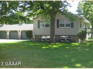 1307 Woodcrest Rd, Alexandria, MN 56308