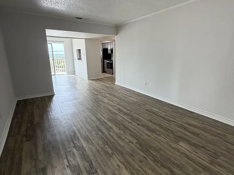 Le Montreaux Apartments — Photo 121