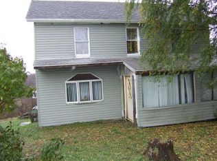652 S Ridge Rd, Coal Center, PA 15423
