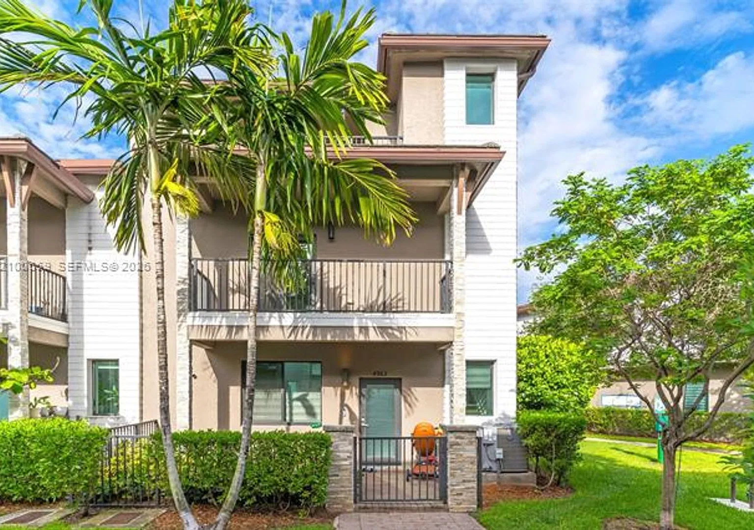 4963 NW 83rd Path th 4963, Doral, FL 33166 — Photo 2