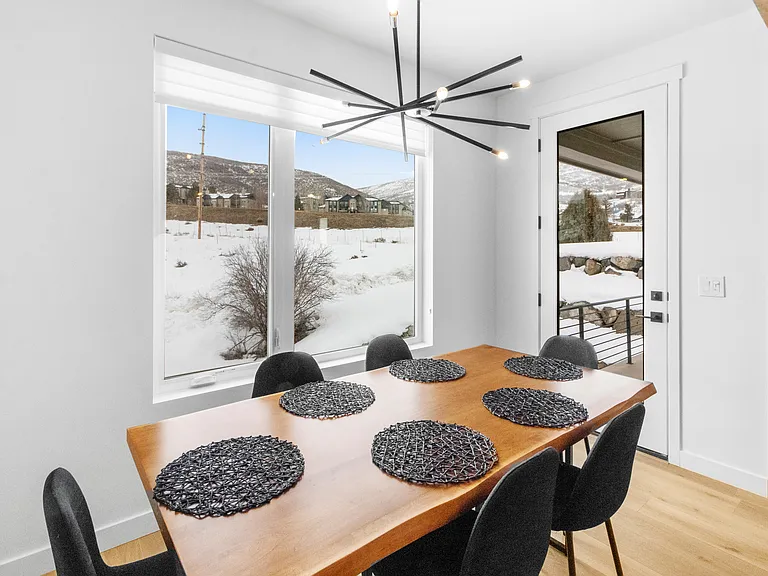 Dining Area (main floor)