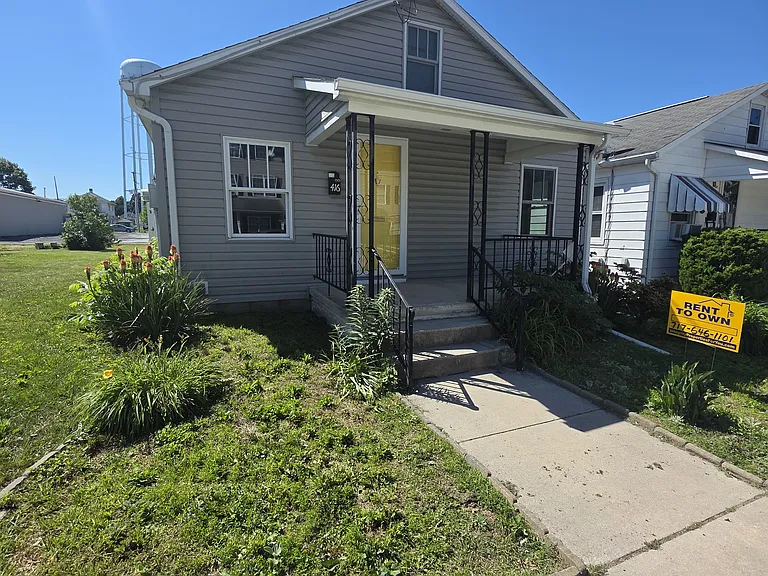 416 Pleasant St — Photo 1