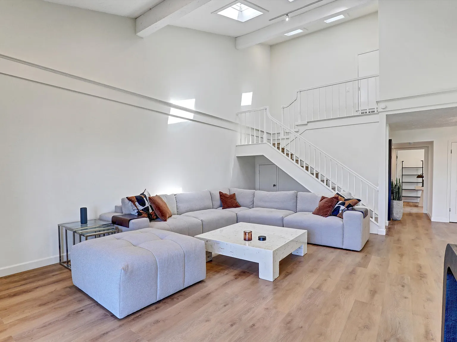 3 bed, 1766 sqft, $5,000 — Photo 3