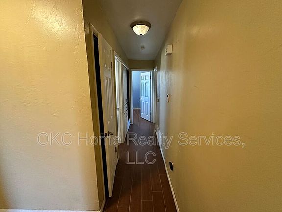 5th image of 4725 Crest Pl