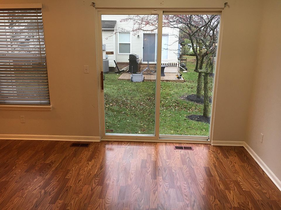 Door wall to grassed patio from dining room