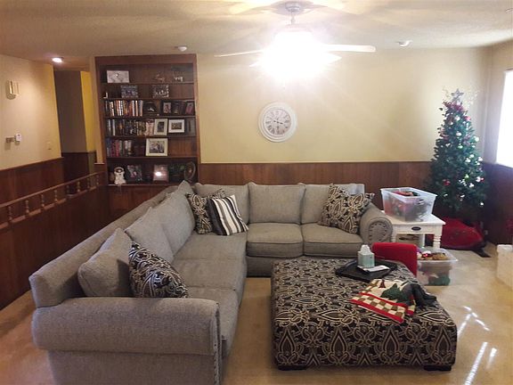 3rd image of 4817 W Country Club Dr