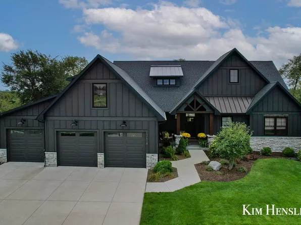 12618 Ridgedale Dr, Allendale, MI 49401
