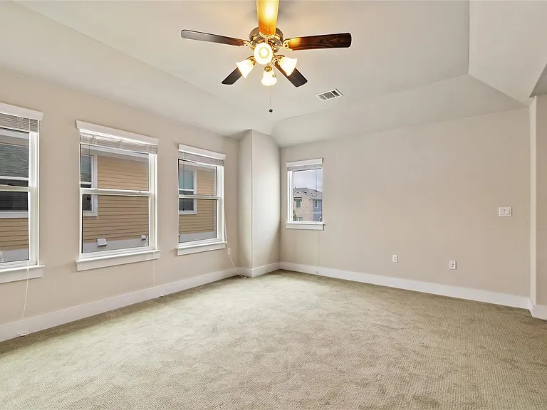 12908 Armaga Springs Rd — Photo 23