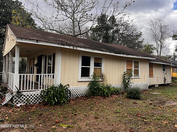 2nd image of 1457 E 9TH Street
