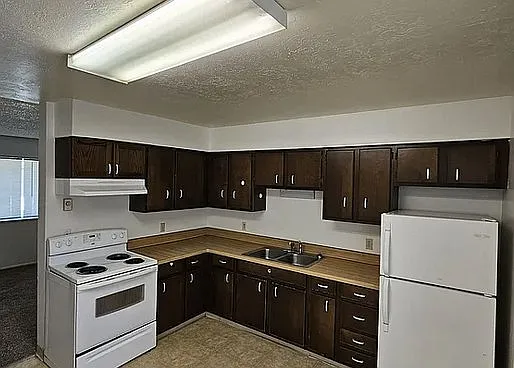 835 W Main St — Photo 5