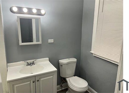 5th image of 6615 S Greenwood Ave APT 3