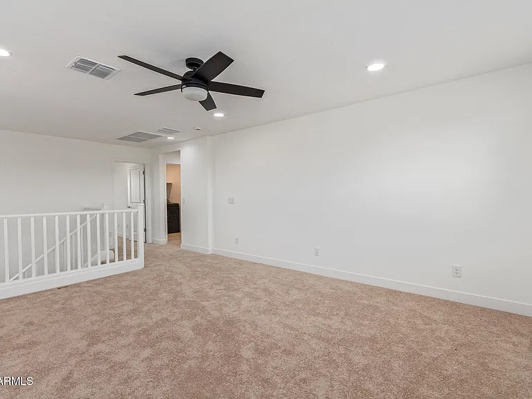 8931 W Colter St — Photo 15