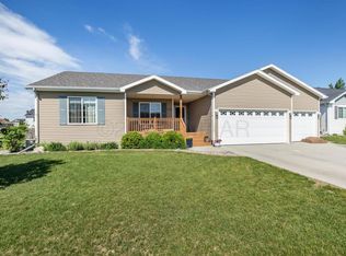 3735 Taylor St S, Fargo, ND 58104