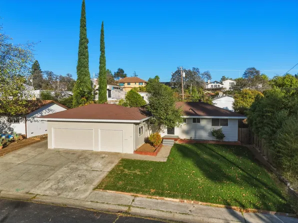 145 Ginger Dr, Auburn, CA 95603