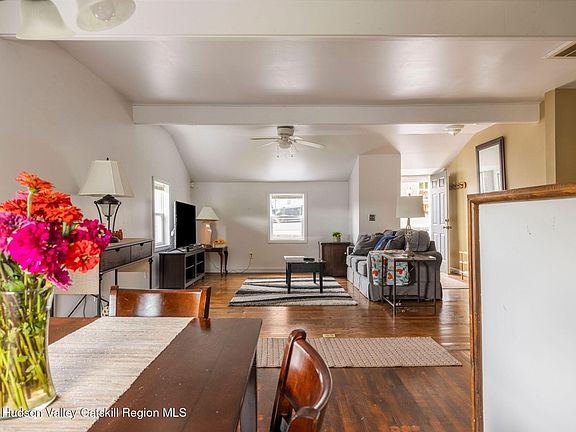 4th image of 35 Sycamore Street
