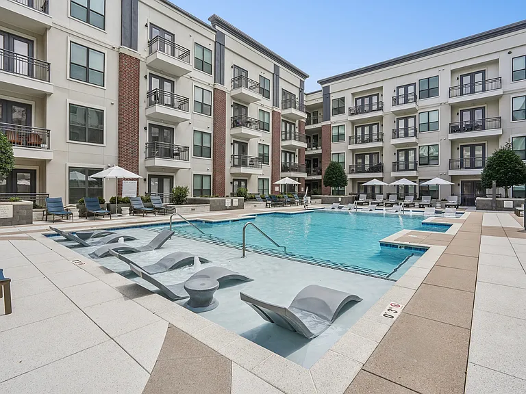 Allure at Southpark — Photo 37